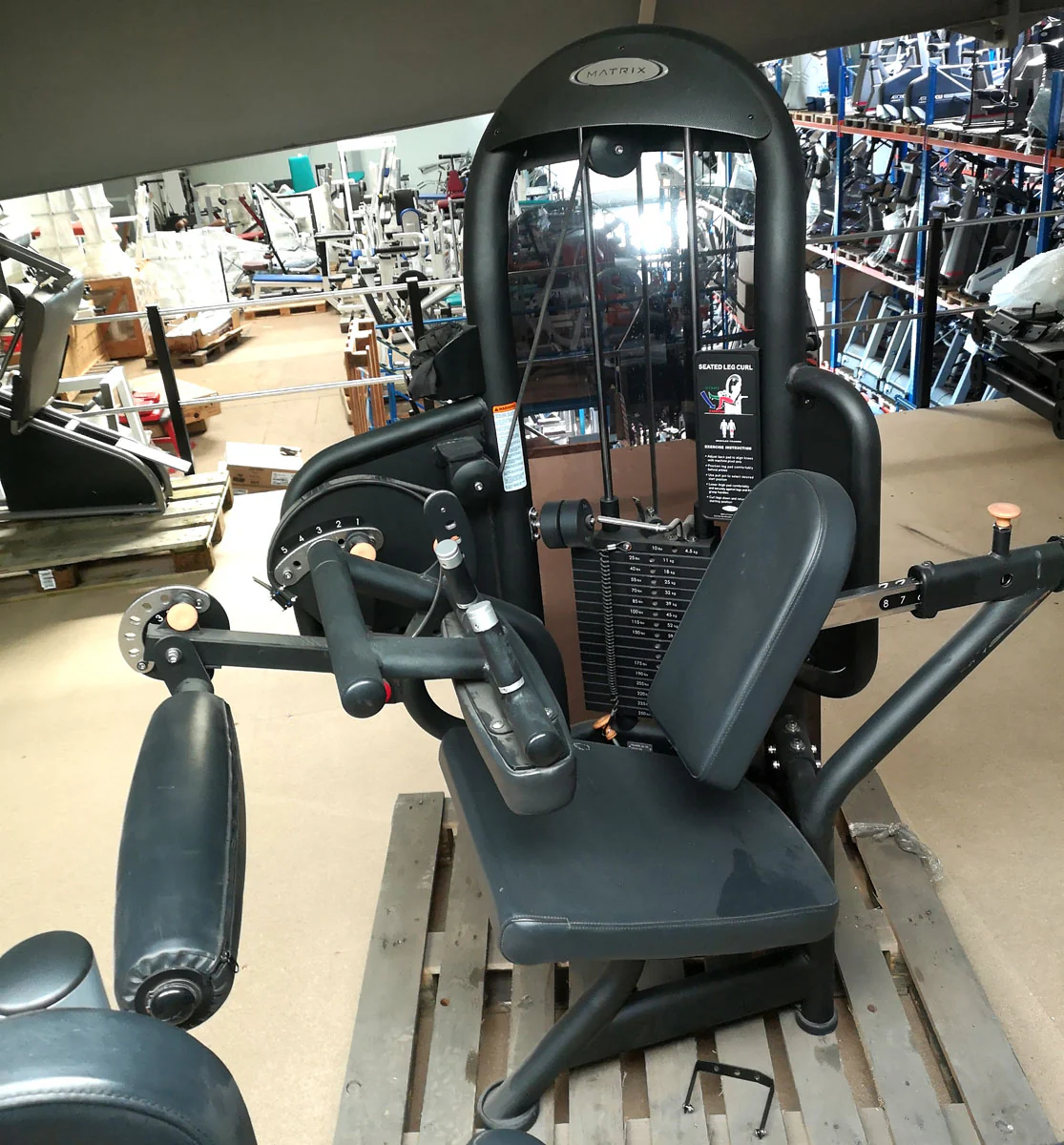 Matrix Aura G3-S72 Beinbeuger sitzend, Leg Curl, Farbe Schwarz oder Silber, gebraucht - überholter Zustand - Image 4