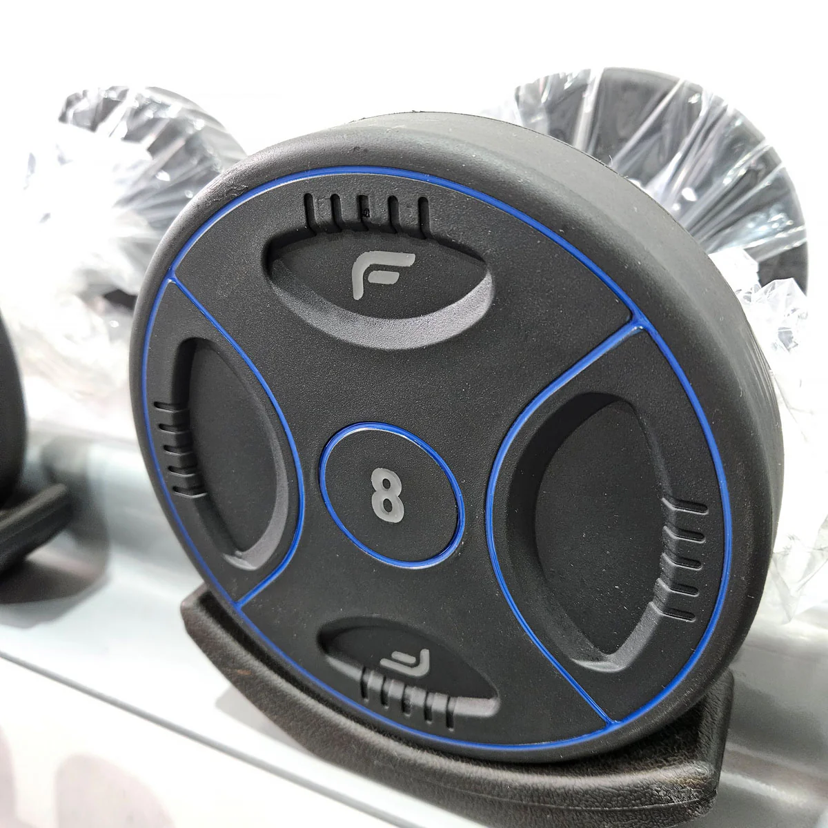 Matrix bzw Franziski Sport PU Polyurethan Kurzhantelsatz von 2 bis 20kg in 2kg Stufen ( 10 Paare ) Farbe Schwarz-Blau, inkl. Matrix Kurzhantelablage (sehr stabil), gebraucht - sehr guter Zustand - Image 17