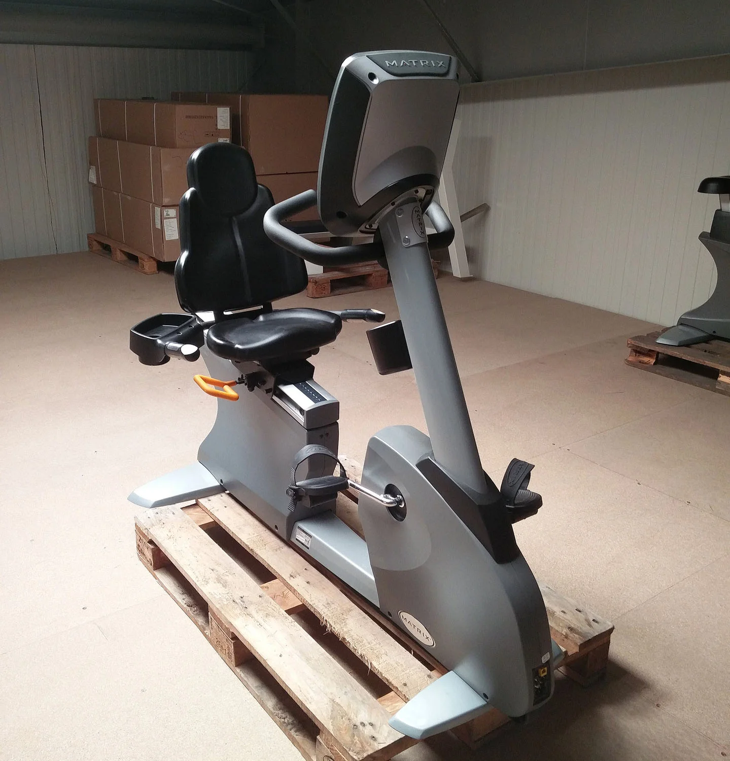 Matrix Cardiogerätepark, 9 Geräte, Laufbänder, Crosstrainer, Ergometer, Stepper etc, neue Modelle, T5x - E5x - U5x - R5x, S5x, gebraucht, überholter Zustand - Image 10