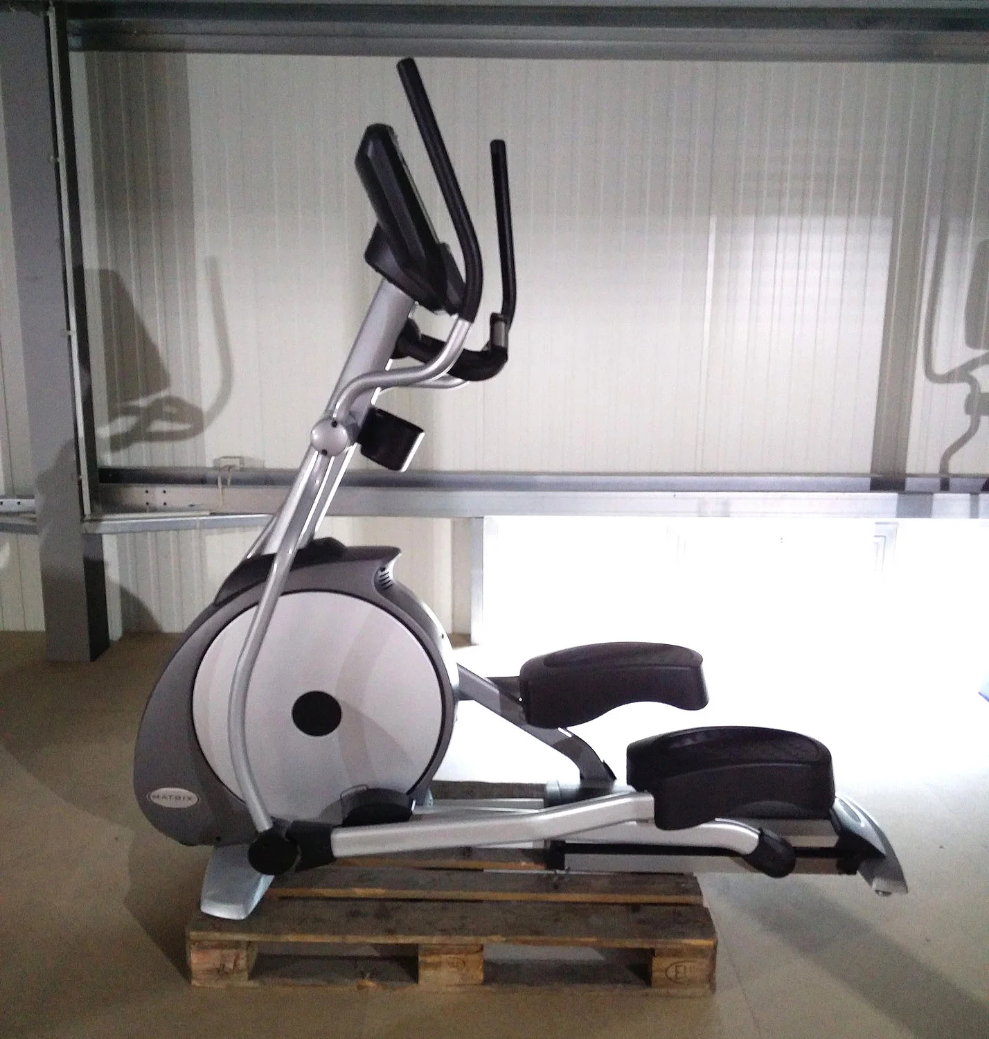 Matrix Cardiogerätepark, 9 Geräte, Laufbänder, Crosstrainer, Ergometer, Stepper etc, neue Modelle, T5x - E5x - U5x - R5x, S5x, gebraucht, überholter Zustand - Image 5