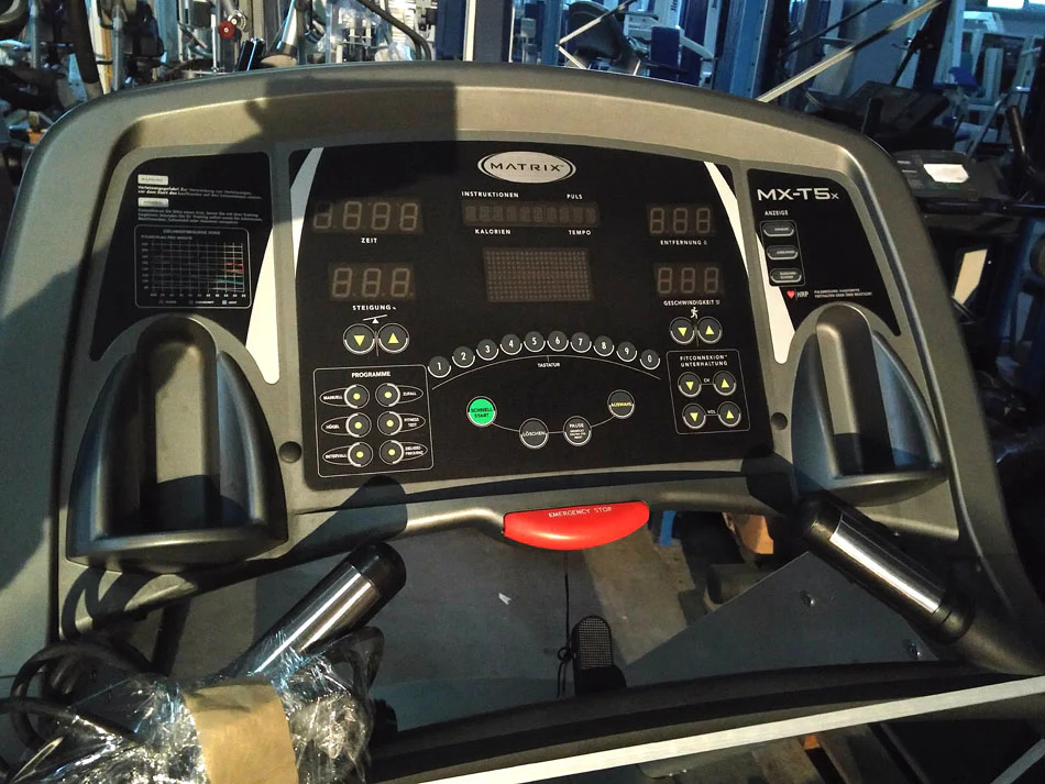 Matrix Cardiogerätepark, T5x, E5x, U5x, R5x, 6 Fitnessgeräte, gebraucht - Image 14