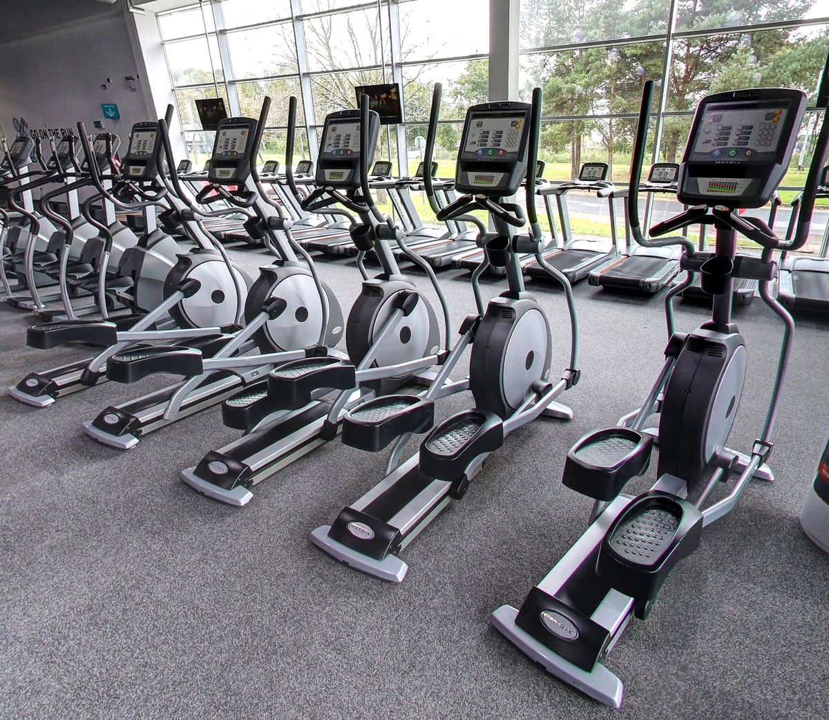 Matrix E5x Crosstrainer, Neues Modell, Elliptical Trainer, gebraucht - überholter Zustand - Image 9