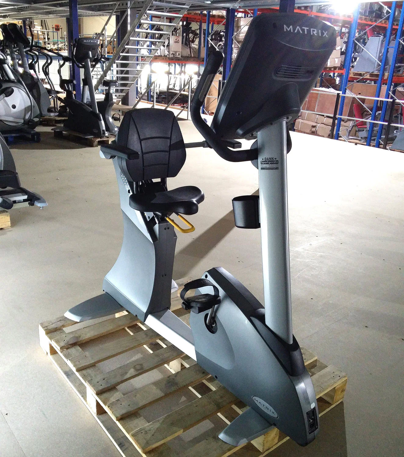 Matrix H5x Hybrid Bike Ergometer, Cycle mit Rückenlehne, Neues Modell, gebraucht - überholter Zustand - Image 3