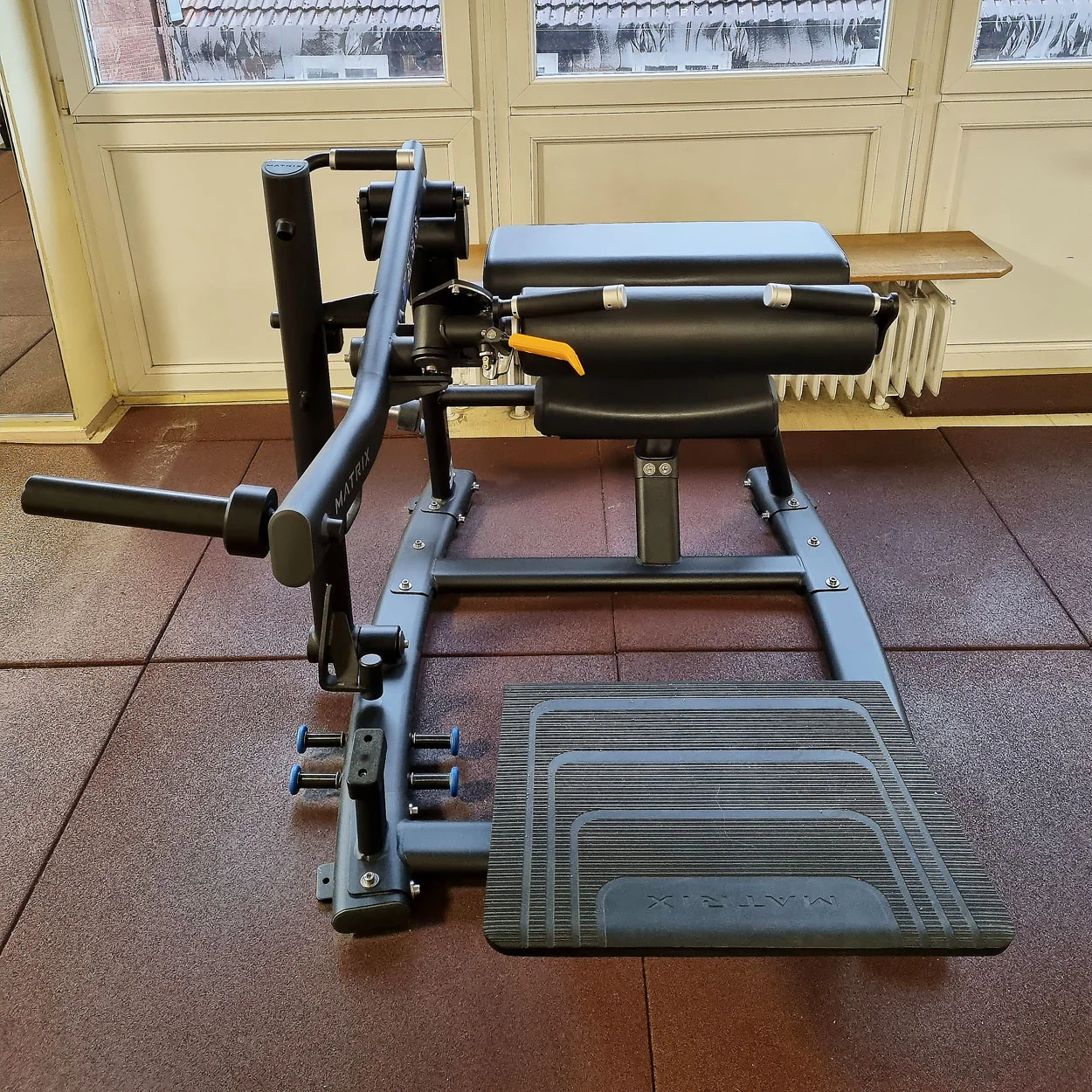 Matrix Magnum Glute Trainer MG-PL78, Hip Thrust Maschine, Gluteusmaschine, Pomaschine für Gesäßtraining, Rahmenfarbe Schwarz, gebraucht - überholter Zustand - Image 2