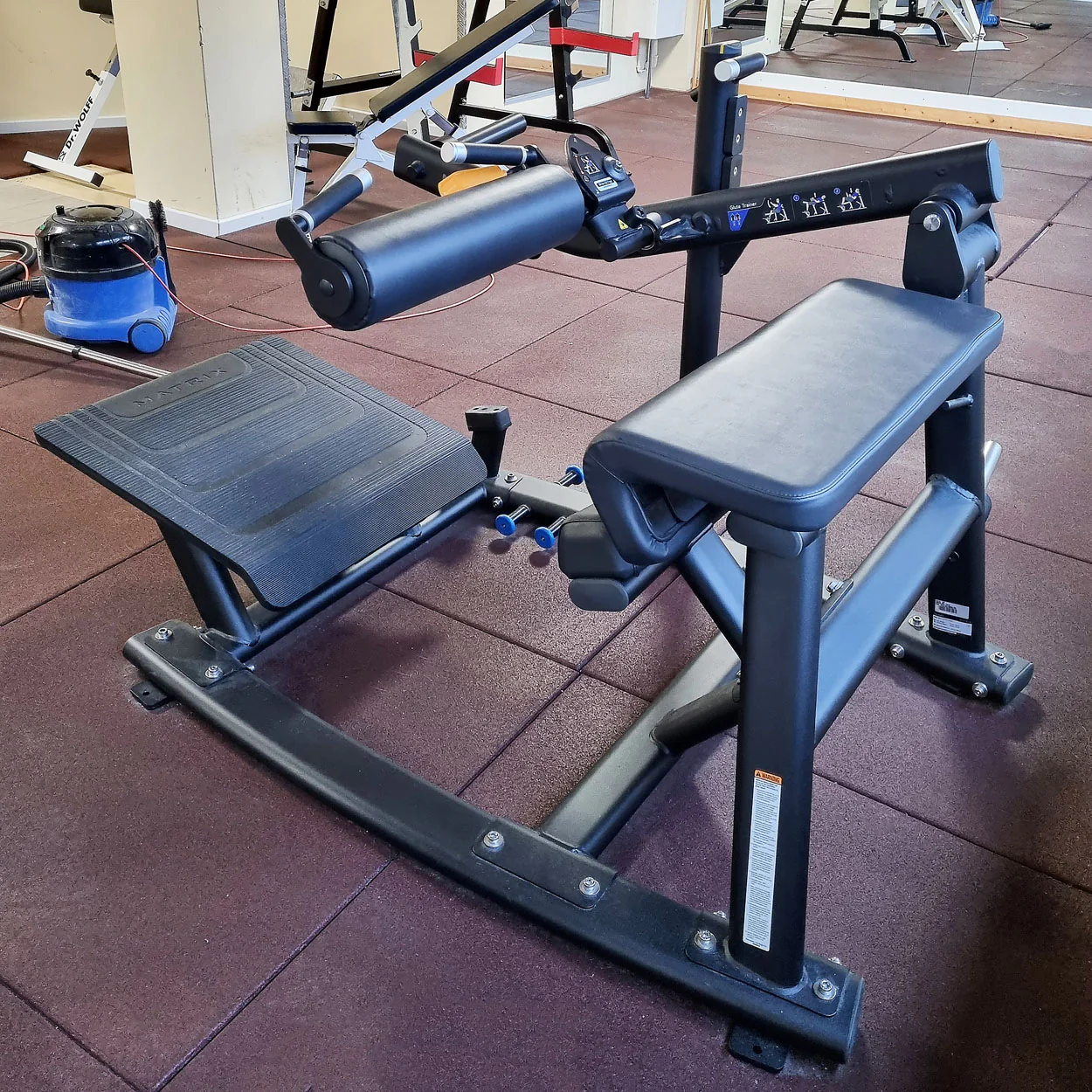 Matrix Magnum Glute Trainer MG-PL78, Hip Thrust Maschine, Gluteusmaschine, Pomaschine für Gesäßtraining, Rahmenfarbe Schwarz, gebraucht - überholter Zustand - Image 4