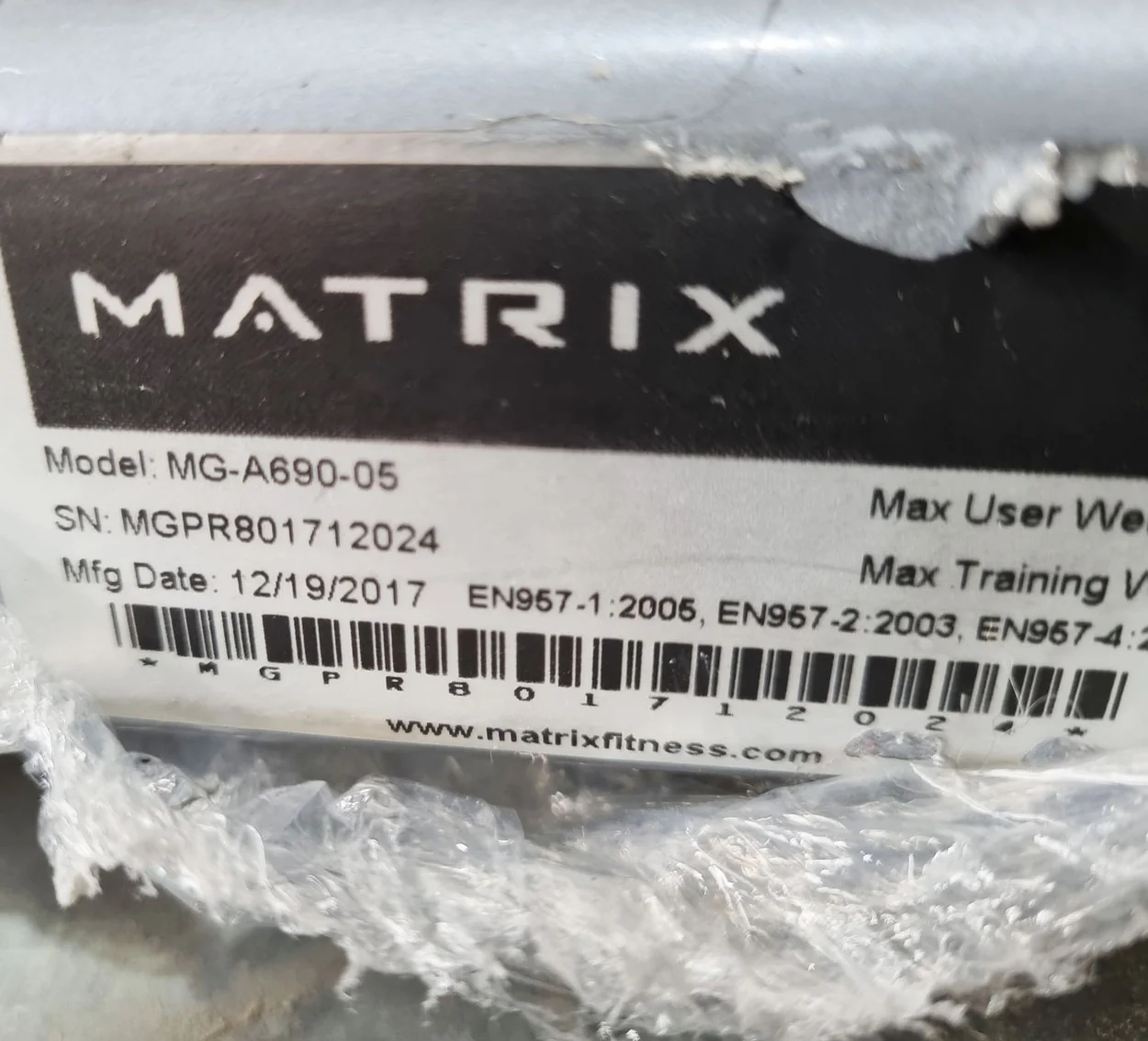 Matrix Magnum Half Rack MG-A690 mit J-Hooks und Klimmzugstange, Rahmenfarbe Silber und Schwarz, gebraucht - geprüfter Zustand - Image 4