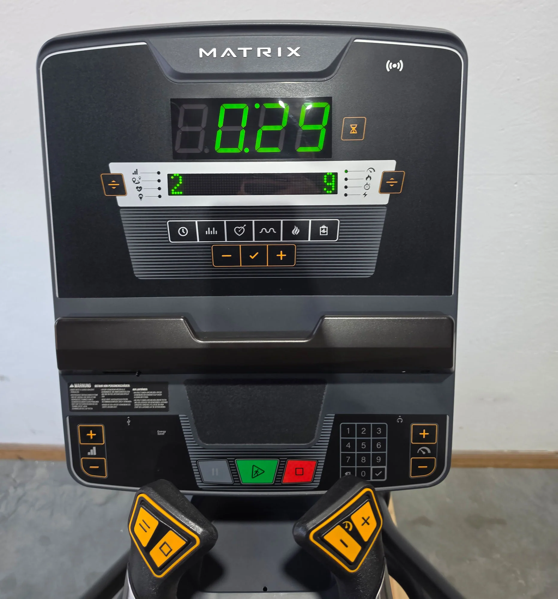 Matrix MX Endurance Suspension Elliptical Crosstrainer, Ellipsentrainer E-ES-F, Baujahr 2024 - MX LED Console Display, Farbe Schwarz, gebraucht - Neuwertiger Zustand - Image 7