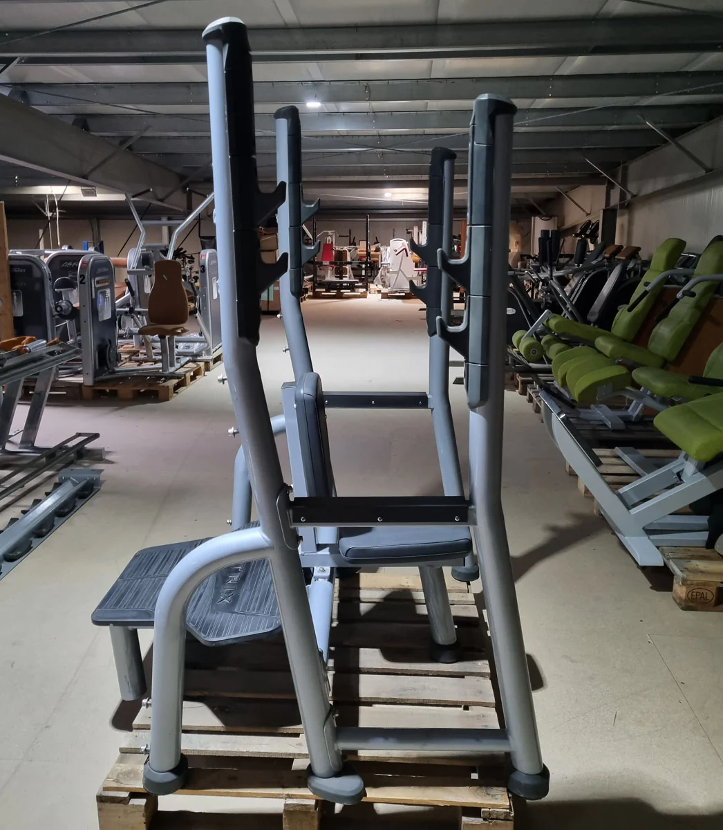 Matrix Schulter-Drückerbank, Magnum Olympic Shoulder Bench MG-A45, Polsterfarbe Schwarz, Rahmenfarbe Silber, gebraucht - überholter Zustand - Image 2