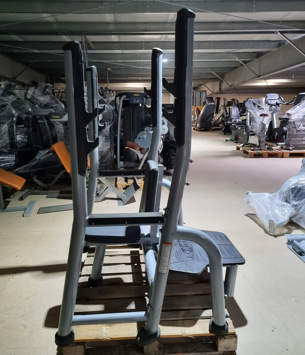 Matrix Schulter-Drückerbank, Magnum Olympic Shoulder Bench MG-A45, Polsterfarbe Schwarz, Rahmenfarbe Silber, gebraucht - überholter Zustand - Image 5
