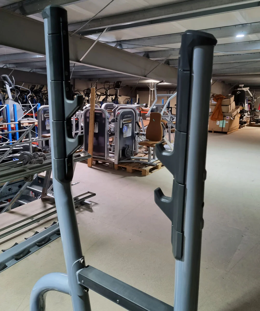 Matrix Schulter-Drückerbank, Magnum Olympic Shoulder Bench MG-A45, Polsterfarbe Schwarz, Rahmenfarbe Silber, gebraucht - überholter Zustand - Image 8