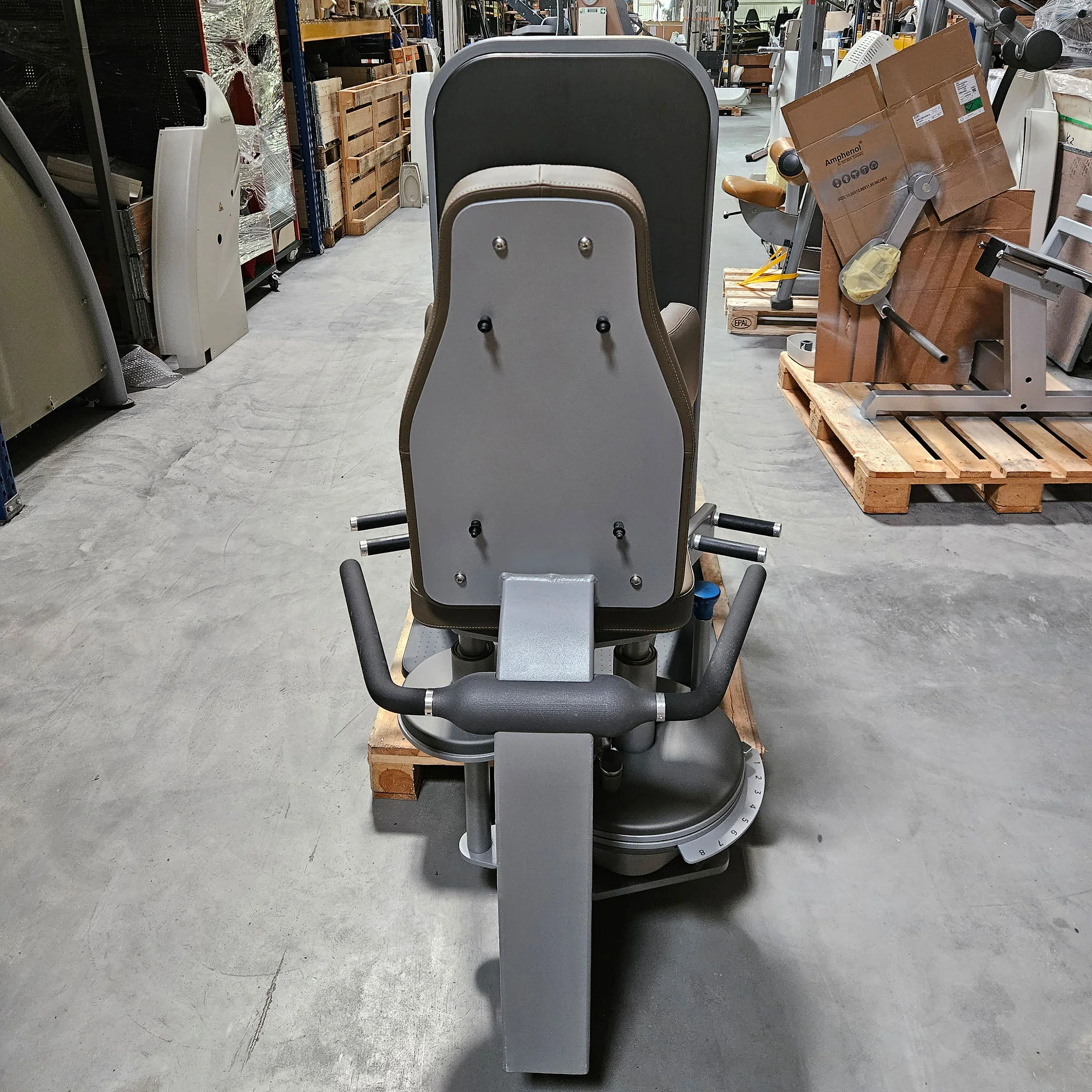 Milon Milcanic Adduktorenmaschine, Hip Adductor, Rahmenfarbe Silber, Verkleidung Anthrazit, gebraucht - überholter Zustand - Image 3