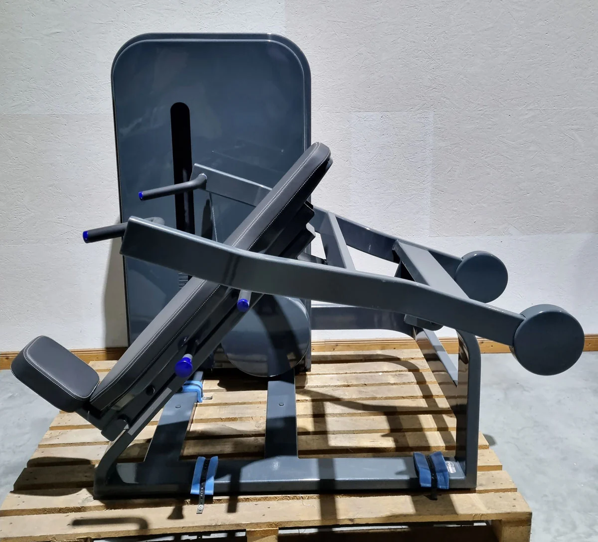 Milon Milcanic Schulterpresse, Shoulder Press, 120kg Gewichtsblock, Overheadpress, Rahmen Anthrazit, gebraucht - Ausstellungsstück - Top Zustand - Image 3