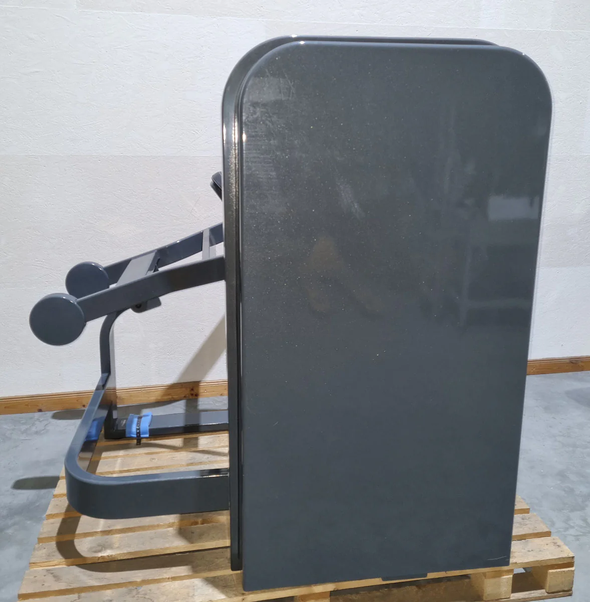 Milon Milcanic Schulterpresse, Shoulder Press, 120kg Gewichtsblock, Overheadpress, Rahmen Anthrazit, gebraucht - Ausstellungsstück - Top Zustand - Image 5