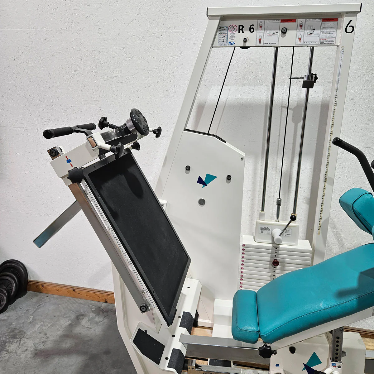 MKB Keller Funktionsstemme, Beinpresse verstellbar sitzend - liegend, Kippkreisel, 180kg Gewichtsblock, Farbe Weiß, gebraucht - überholter Zustand - Image 7