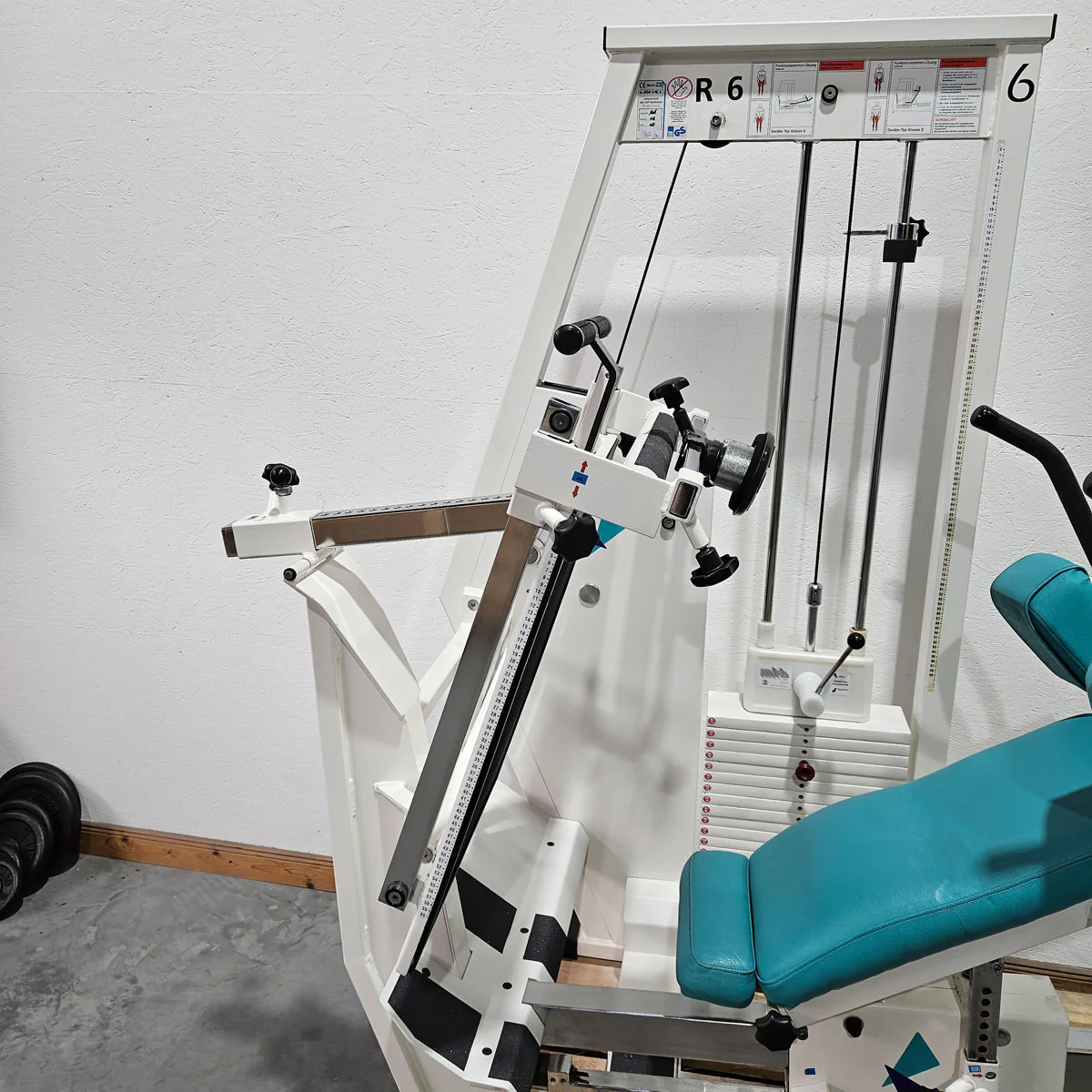MKB Keller Funktionsstemme, Beinpresse verstellbar sitzend - liegend, Kippkreisel, 180kg Gewichtsblock, Farbe Weiß, gebraucht - überholter Zustand - Image 8