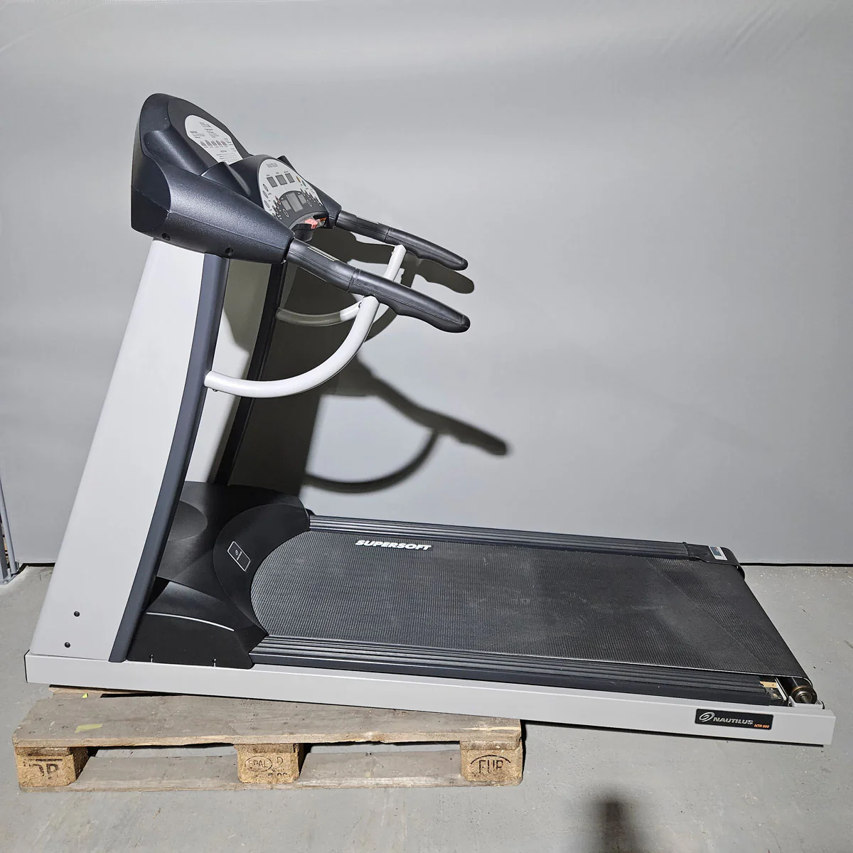 Nautilus Laufband NTR 800, Ausstellungsstück - guter gebrauchter Zustand - Image 2