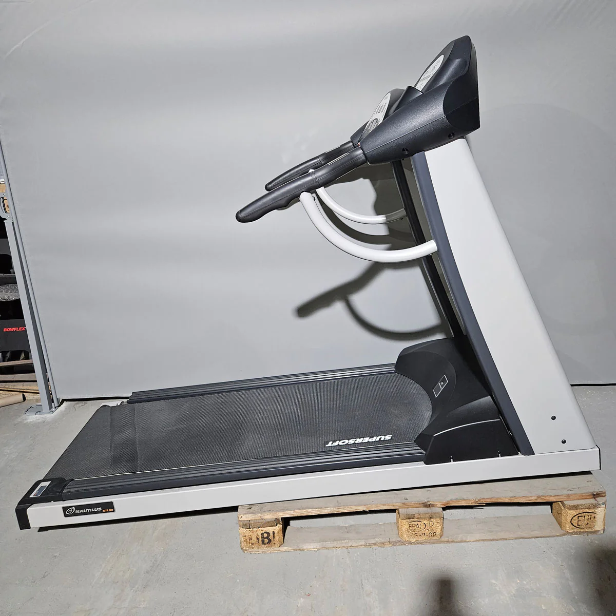 Nautilus Laufband NTR 800, Ausstellungsstück - guter gebrauchter Zustand - Image 3