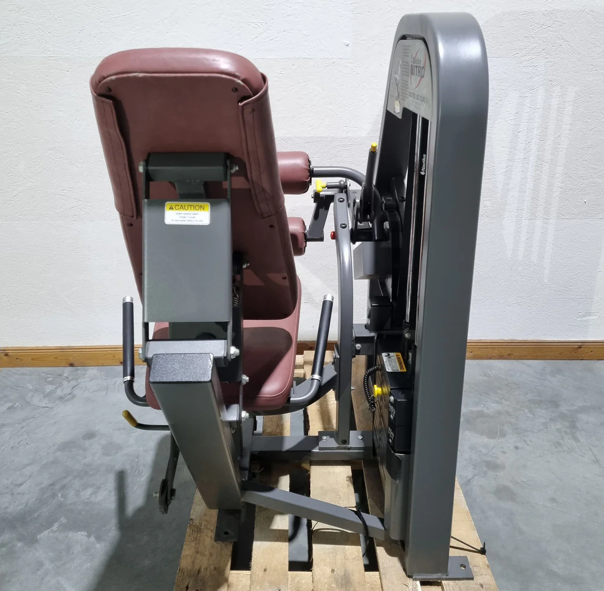 Nautilus Nitro Beinstrecker und Beinbeuger sitzend, 2 Geräte im Set, Leg Curl and Leg Extension seated, Rahmenfarbe Anthrazit, gebraucht - überholter Zustand - Image 2