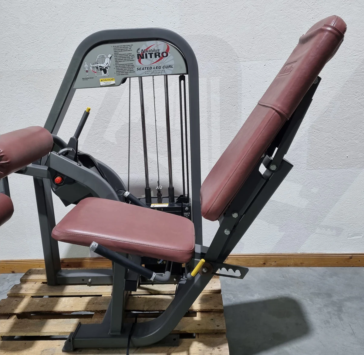 Nautilus Nitro Beinstrecker und Beinbeuger sitzend, 2 Geräte im Set, Leg Curl and Leg Extension seated, Rahmenfarbe Anthrazit, gebraucht - überholter Zustand - Image 5