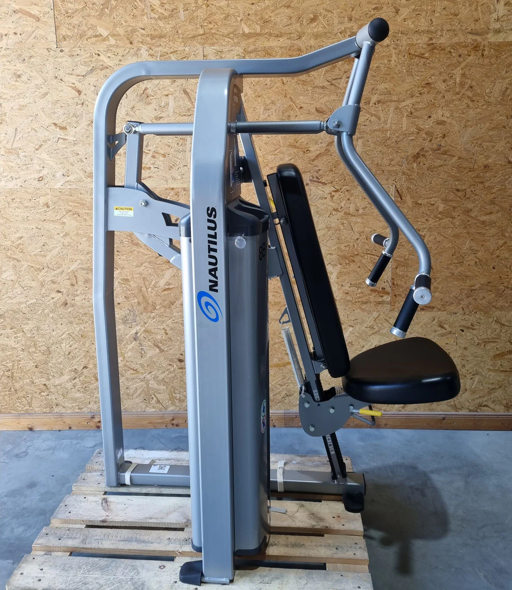 Nautilus Nitro Evo Kraftgeräte Set- 27 Fitnessgeräte und 5 Bänke im Set - gebraucht - TOP Zustand - Image 15