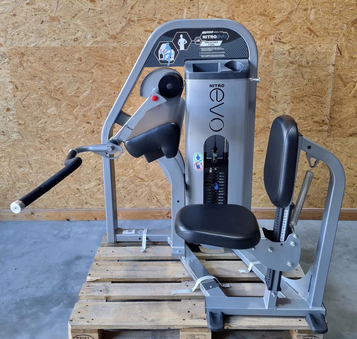 Nautilus Nitro Evo Kraftgeräte Set- 27 Fitnessgeräte und 5 Bänke im Set - gebraucht - TOP Zustand - Image 27