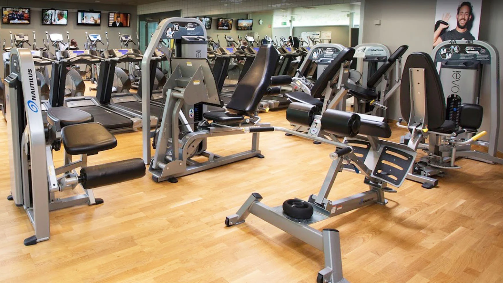 Nautilus Nitro Evo Kraftgeräte Set- 27 Fitnessgeräte und 5 Bänke im Set - gebraucht - TOP Zustand - Image 5