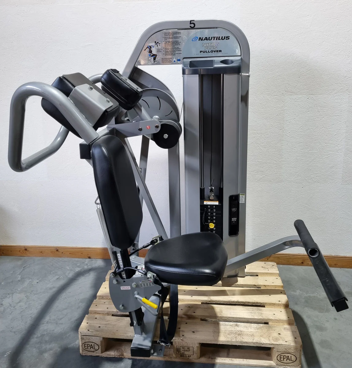 Nautilus Nitro EVO und Plus Serie - Kraftgeräte Set - 23 Fitnessgeräte und 3 Bänke im Set - gebraucht - TOP Zustand - Image 25