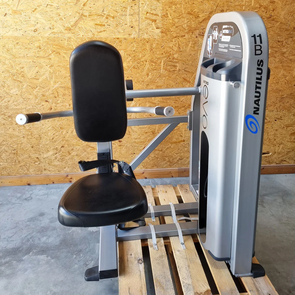 Nautilus Nitro EVO und Plus Serie - Kraftgeräte Set - 23 Fitnessgeräte und 3 Bänke im Set - gebraucht - TOP Zustand - Image 32