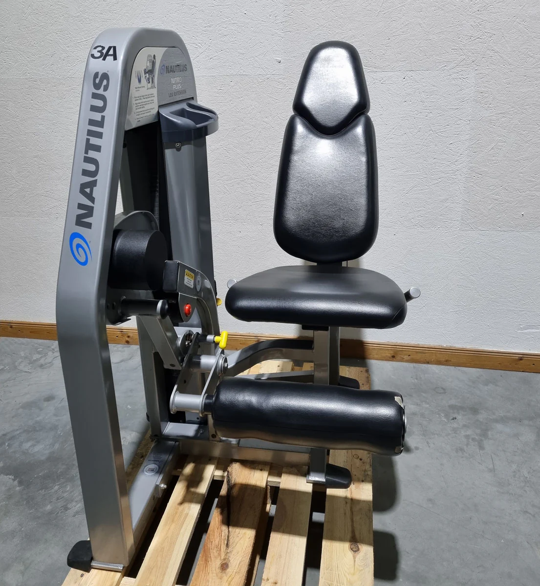 Nautilus Nitro EVO und Plus Serie - Kraftgeräte Set - 23 Fitnessgeräte und 3 Bänke im Set - gebraucht - TOP Zustand - Image 44