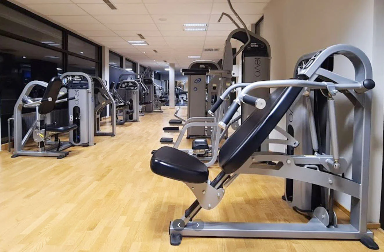 Nautilus Nitro EVO und Plus Serie - Kraftgeräte Set - 23 Fitnessgeräte und 3 Bänke im Set - gebraucht - TOP Zustand - Image 5