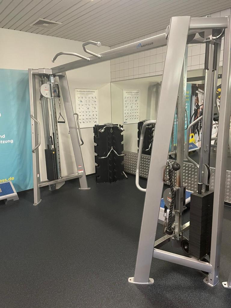 Nautilus Nitro EVO und Plus Serie - Kraftgeräte Set - 23 Fitnessgeräte und 3 Bänke im Set - gebraucht - TOP Zustand - Image 52