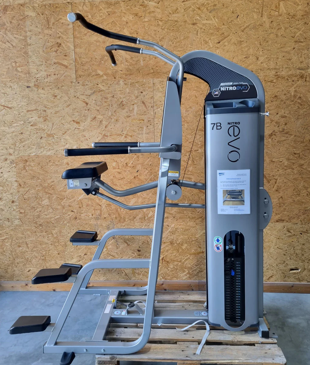 Nautilus Nitro EVO und Plus Serie - Kraftgeräte Set - 23 Fitnessgeräte und 3 Bänke im Set - gebraucht - TOP Zustand - Image 8