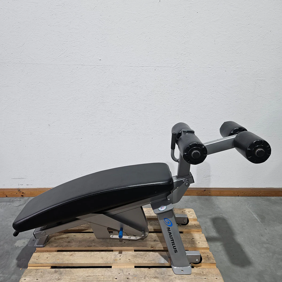 Nautilus Nitro verstellbare Bauchbank, Adjustable Abdominal Bench F3AAB, Rahmenfarbe Silber, gebraucht - überholter Zustand - Image 7