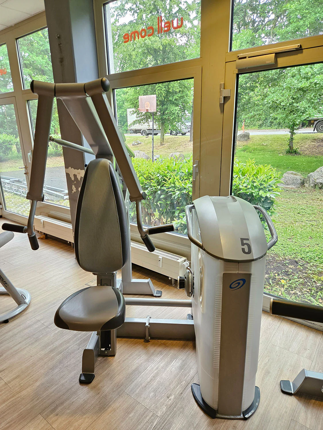 Nautilus One, 10 Kraftgeräte im Set, Nachfolger der legendären Nitro Fitness Serie, Silber, gebraucht - überholter Zustand - Image 7
