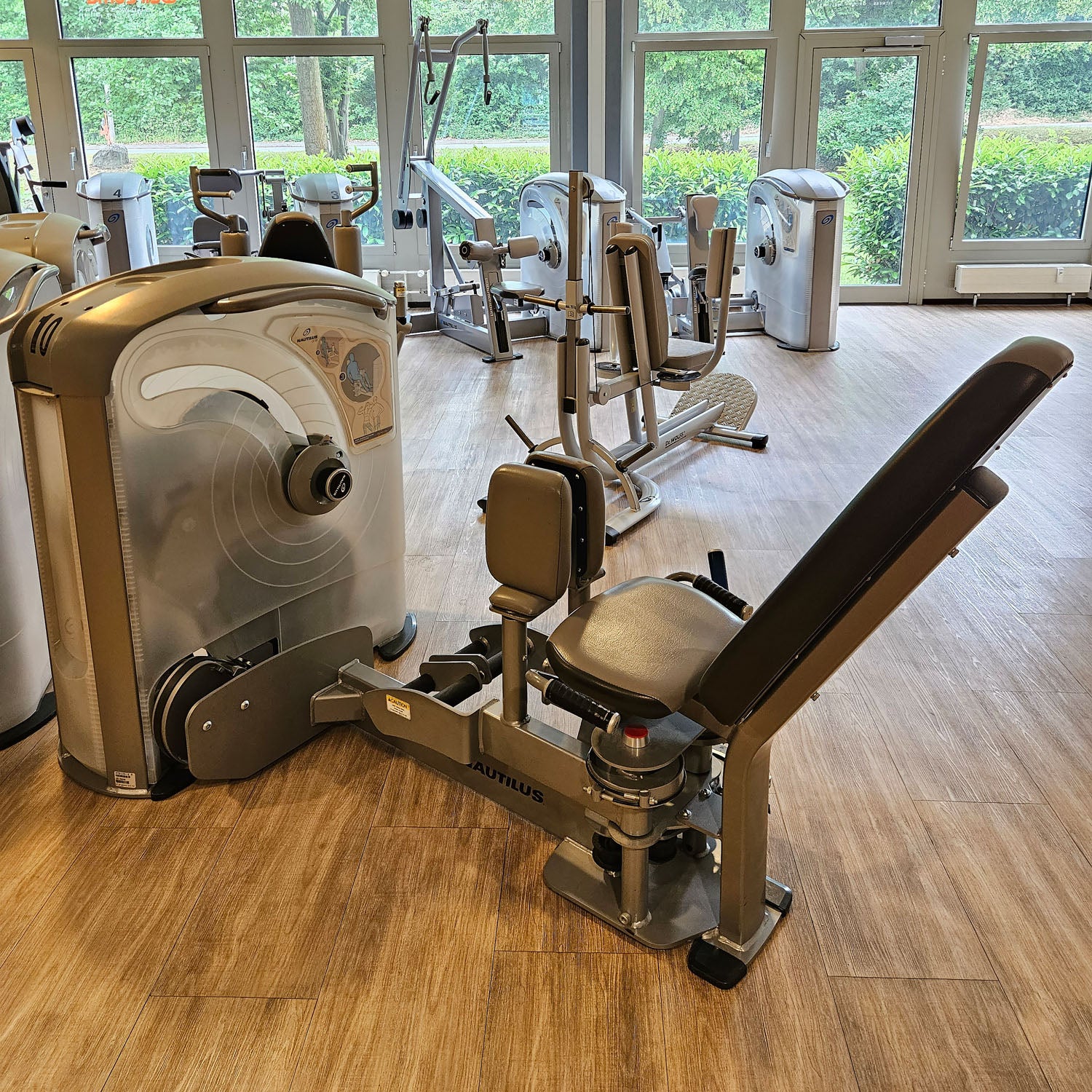 Nautilus ONE Hip Abduction-Adduction, Abduktoren und Adduktoren 2 in 1 Kombimaschine, Model S6AA, Rahmenfarbe Silber, gebraucht - überholter Zustand - Image 5
