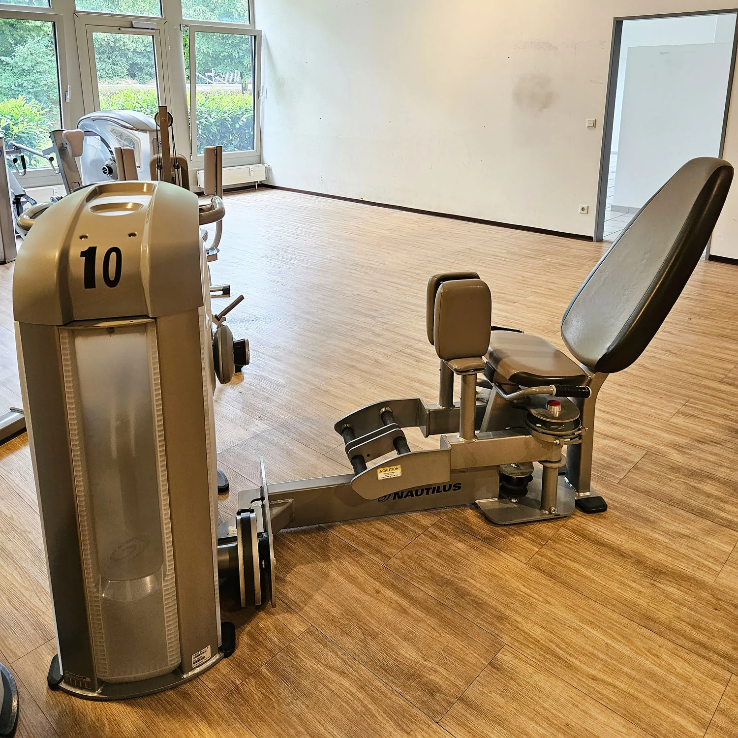 Nautilus ONE Hip Abduction-Adduction, Abduktoren und Adduktoren 2 in 1 Kombimaschine, Model S6AA, Rahmenfarbe Silber, gebraucht - überholter Zustand - Image 6