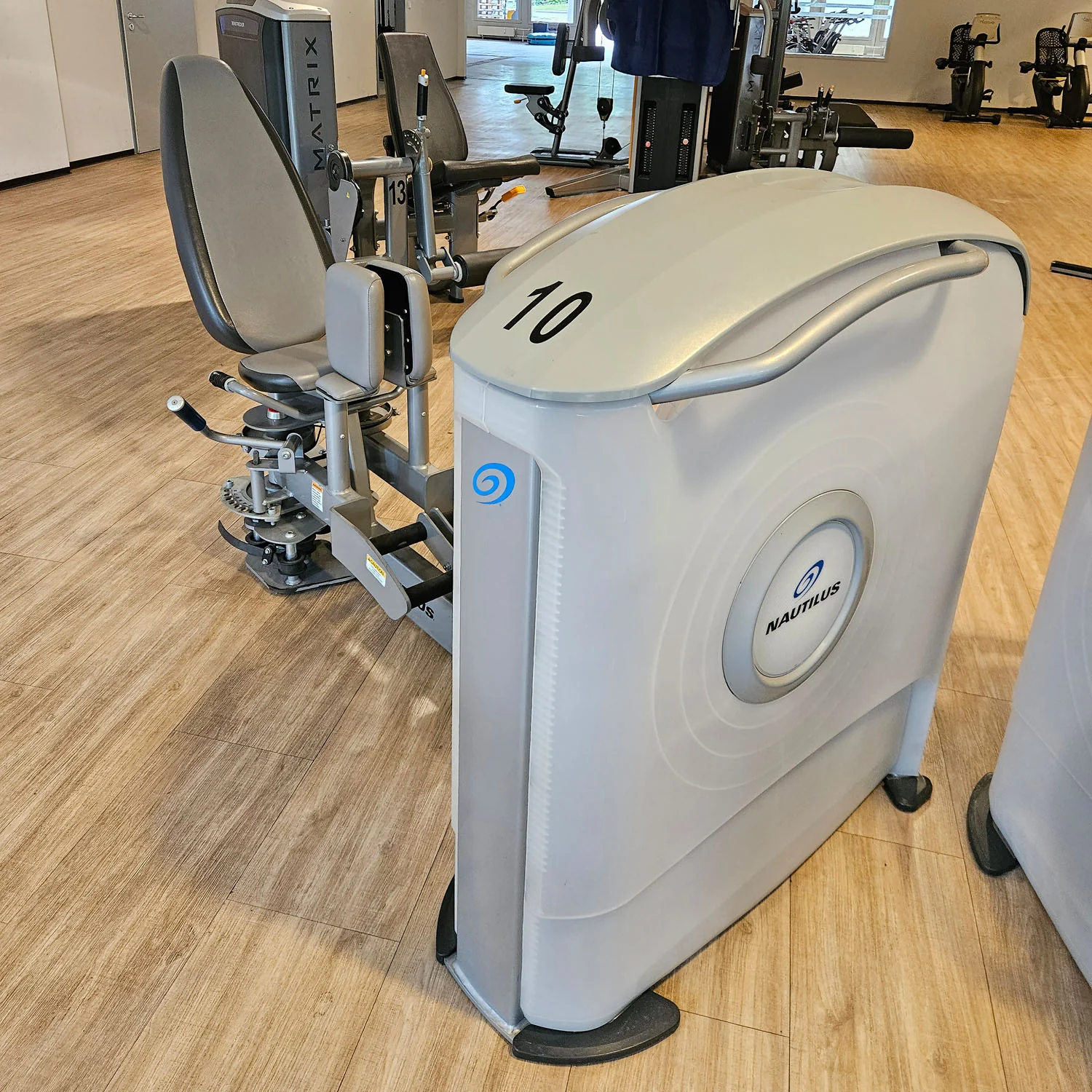 Nautilus ONE Hip Abduction-Adduction, Abduktoren und Adduktoren 2 in 1 Kombimaschine, Model S6AA, Rahmenfarbe Silber, gebraucht - überholter Zustand - Image 7