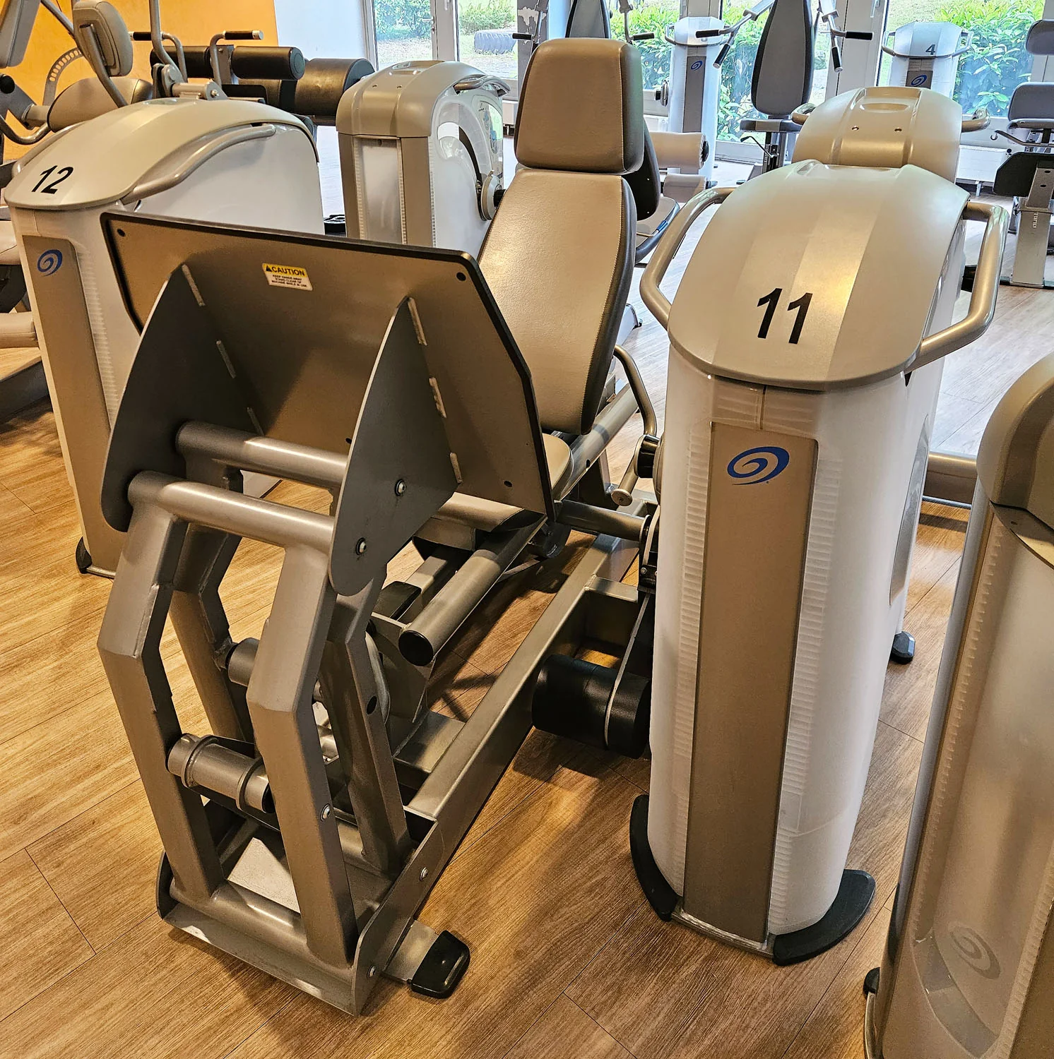 Nautilus ONE Leg Press, Beinpresse sitzend, Model S6LP, Rahmenfarbe Silber, gebraucht - überholter Zustand - Image 2