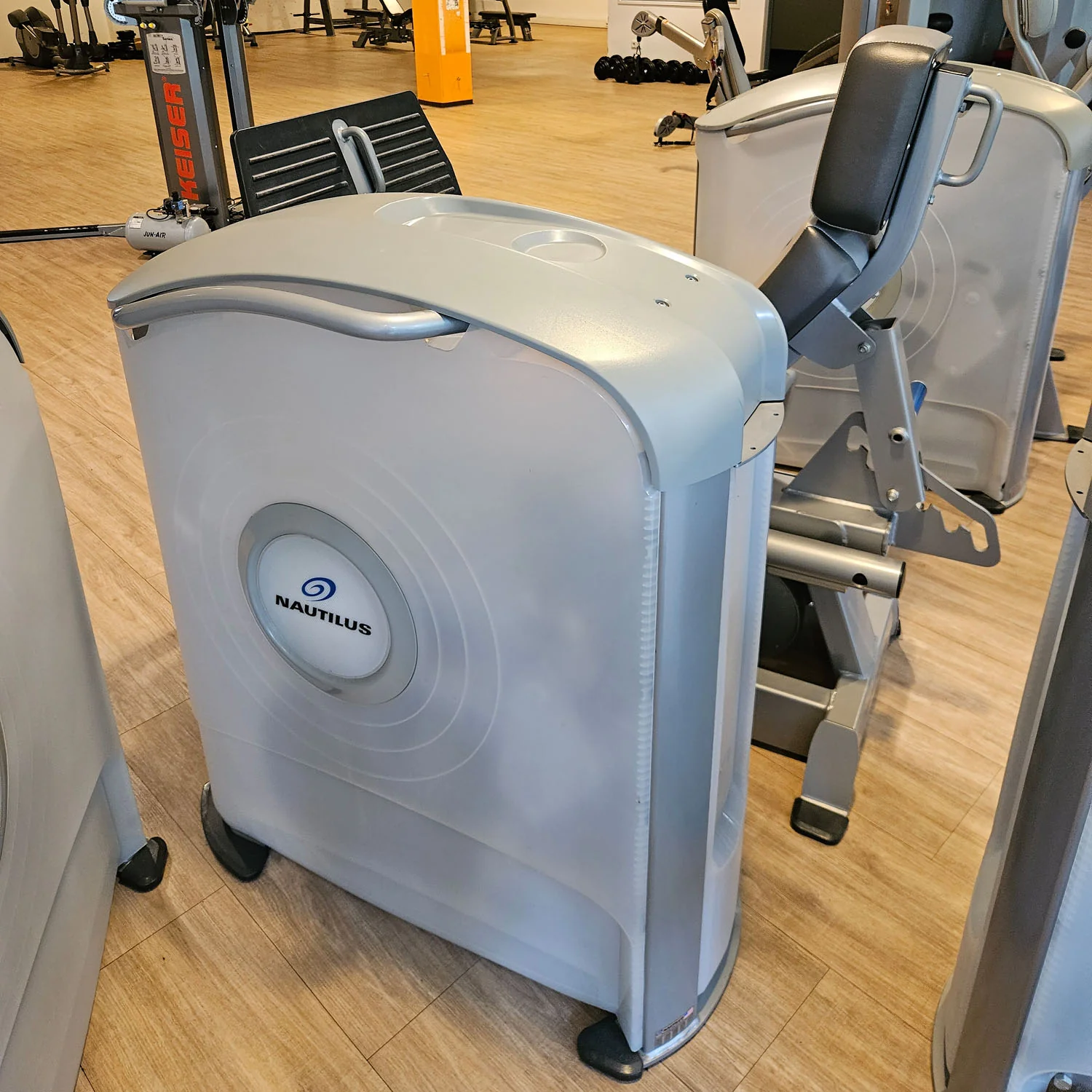 Nautilus ONE Leg Press, Beinpresse sitzend, Model S6LP, Rahmenfarbe Silber, gebraucht - überholter Zustand - Image 4