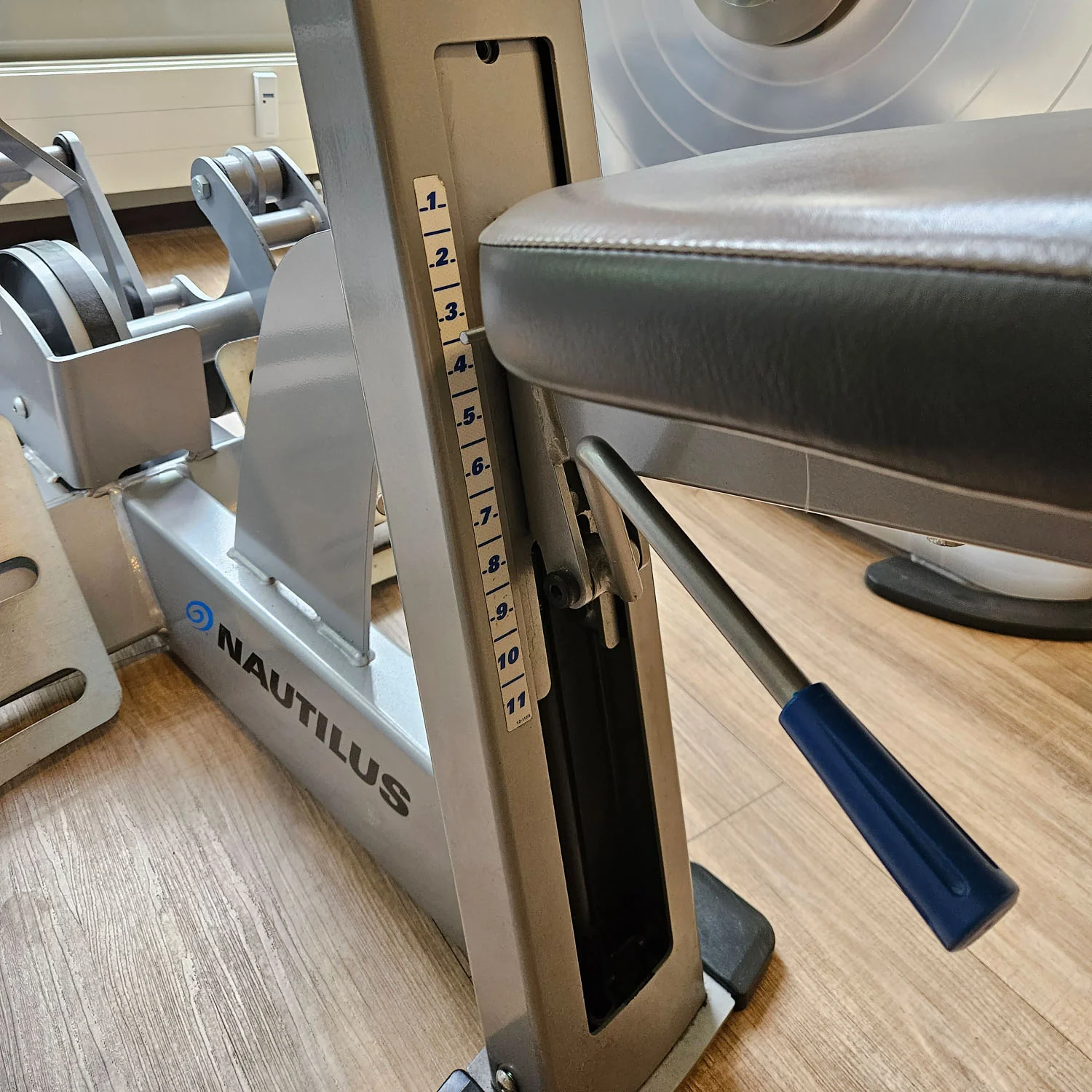 Nautilus ONE Row, Rudermaschine mit Bruststütze, Lat-Rudern, Model S6MR, drehbare Griffe, Rahmenfarbe Silber, gebraucht - überholter Zustand - Image 11