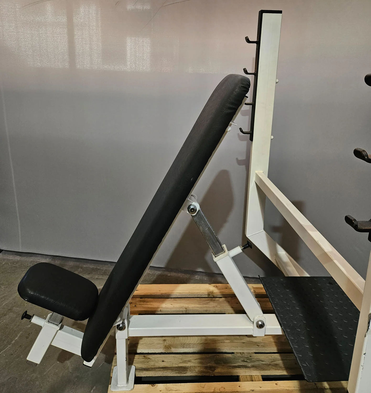 Olimp Schrägdrückerbank, Olympic Incline Bench, Hantelbank Schrägbankdrücken, Rahmenfarbe Weiß, gebraucht mit Gebrauchsspuren - Image 5