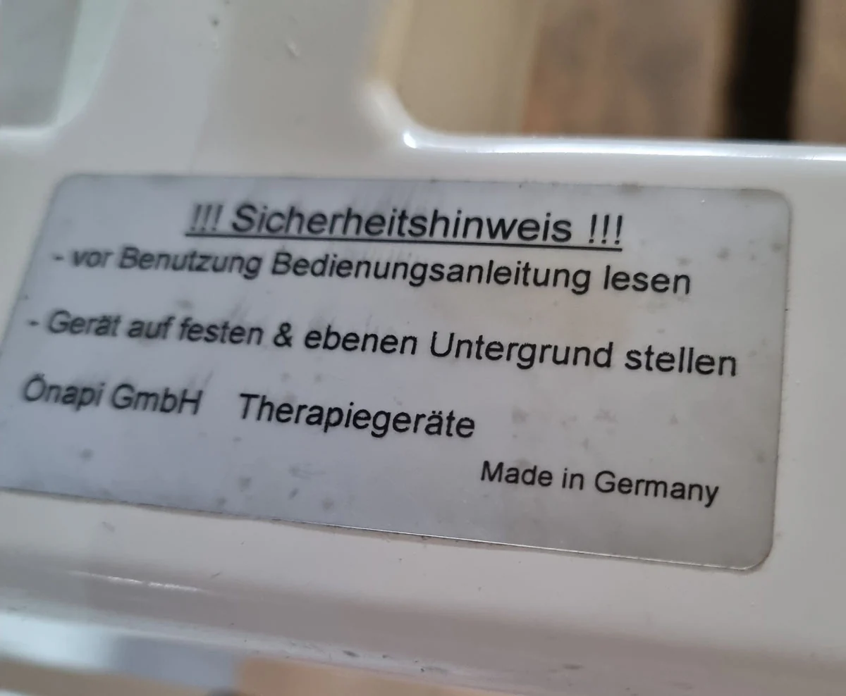 Önapi Tedavi Vojta MD Therapieliege Massageliege, extra breit, elektrisch höhenverstellbar, Medizinprodukt Behandlungsliege, Rahmenfarbe Weiß, Polsterfarbe Blau, gebraucht - Image 10