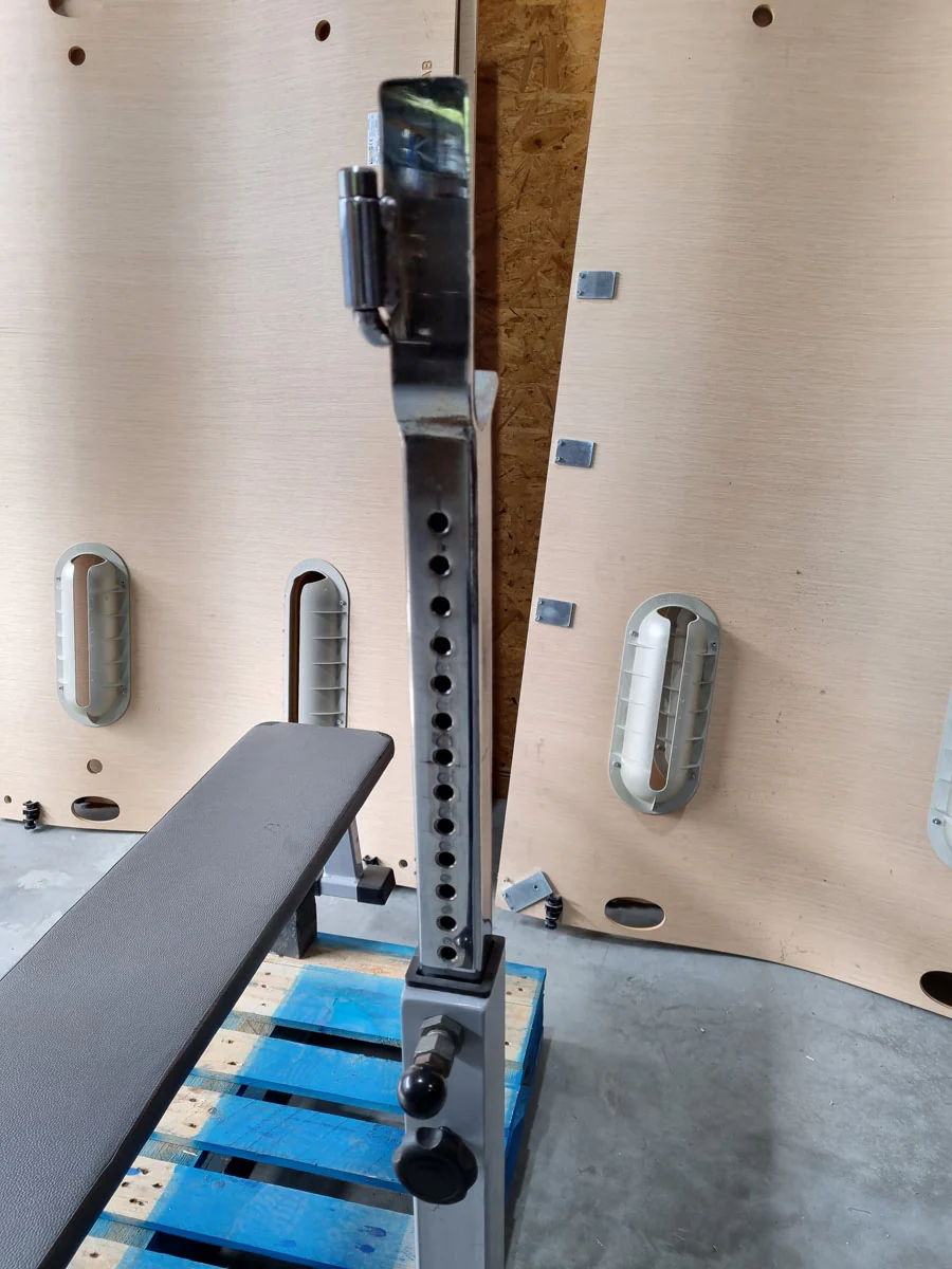 Panatta Flachdrückerbank mit Ablagen für Bankdrücken, Benchpress, Rahmenfarbe Silber/Grau, gebraucht mit Gebrauchsspuren - Image 5