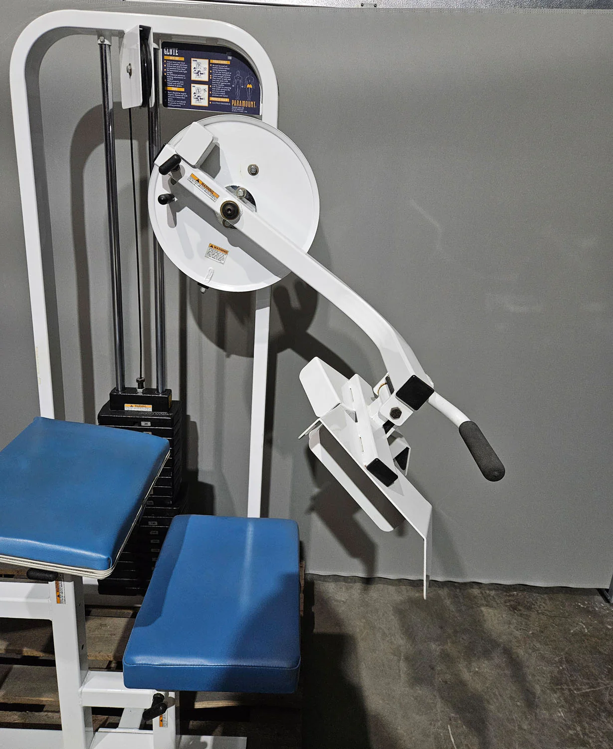 Paramount Glute Model 1300 - Gluteusmaschine Kick, Glute Radial Pomaschine, Made in USA, Farbe Weiß, gebraucht - geprüfter Zustand - Image 12