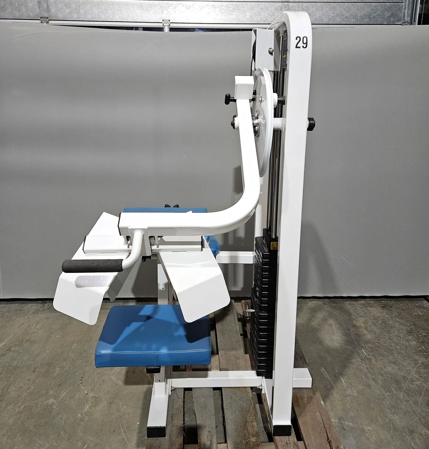 Paramount Glute Model 1300 - Gluteusmaschine Kick, Glute Radial Pomaschine, Made in USA, Farbe Weiß, gebraucht - geprüfter Zustand - Image 2