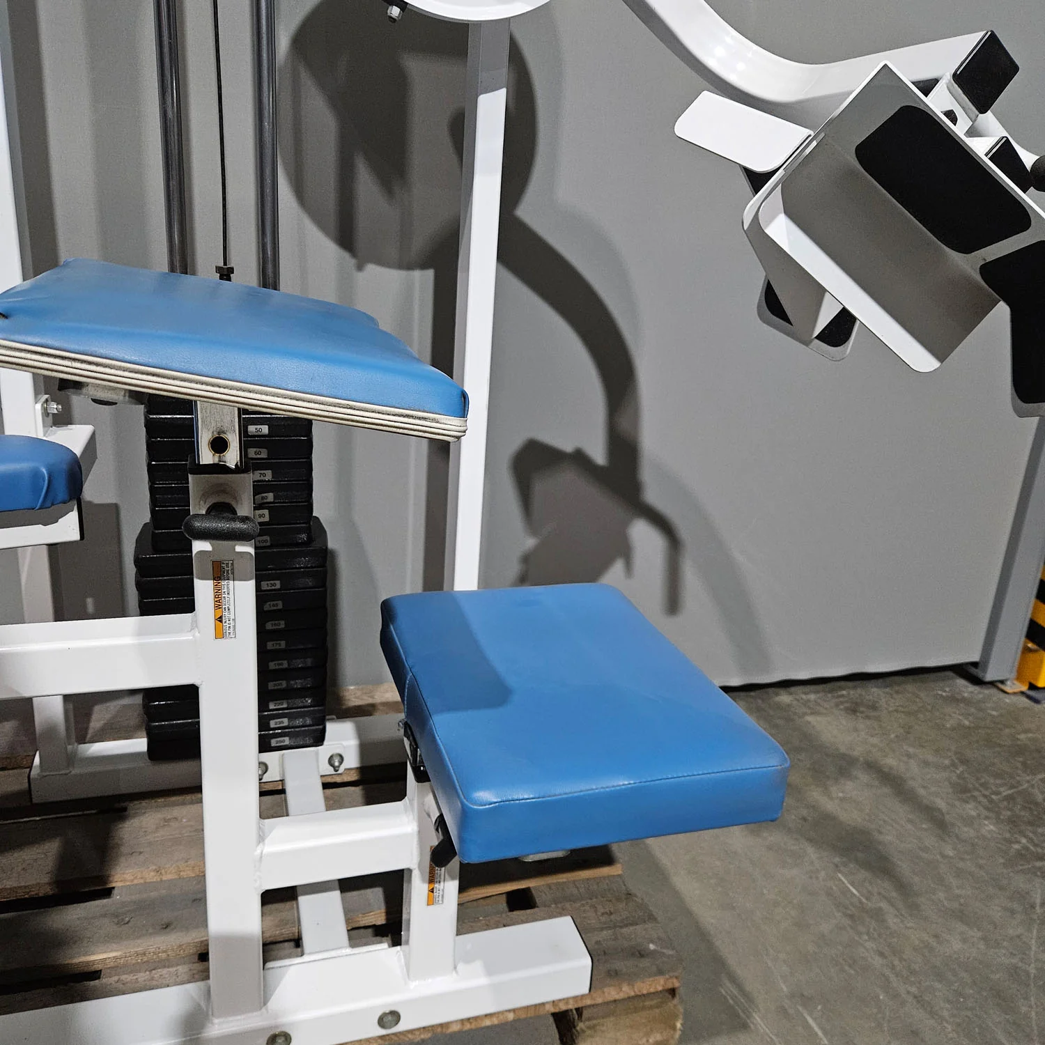 Paramount Glute Model 1300 - Gluteusmaschine Kick, Glute Radial Pomaschine, Made in USA, Farbe Weiß, gebraucht - geprüfter Zustand - Image 7