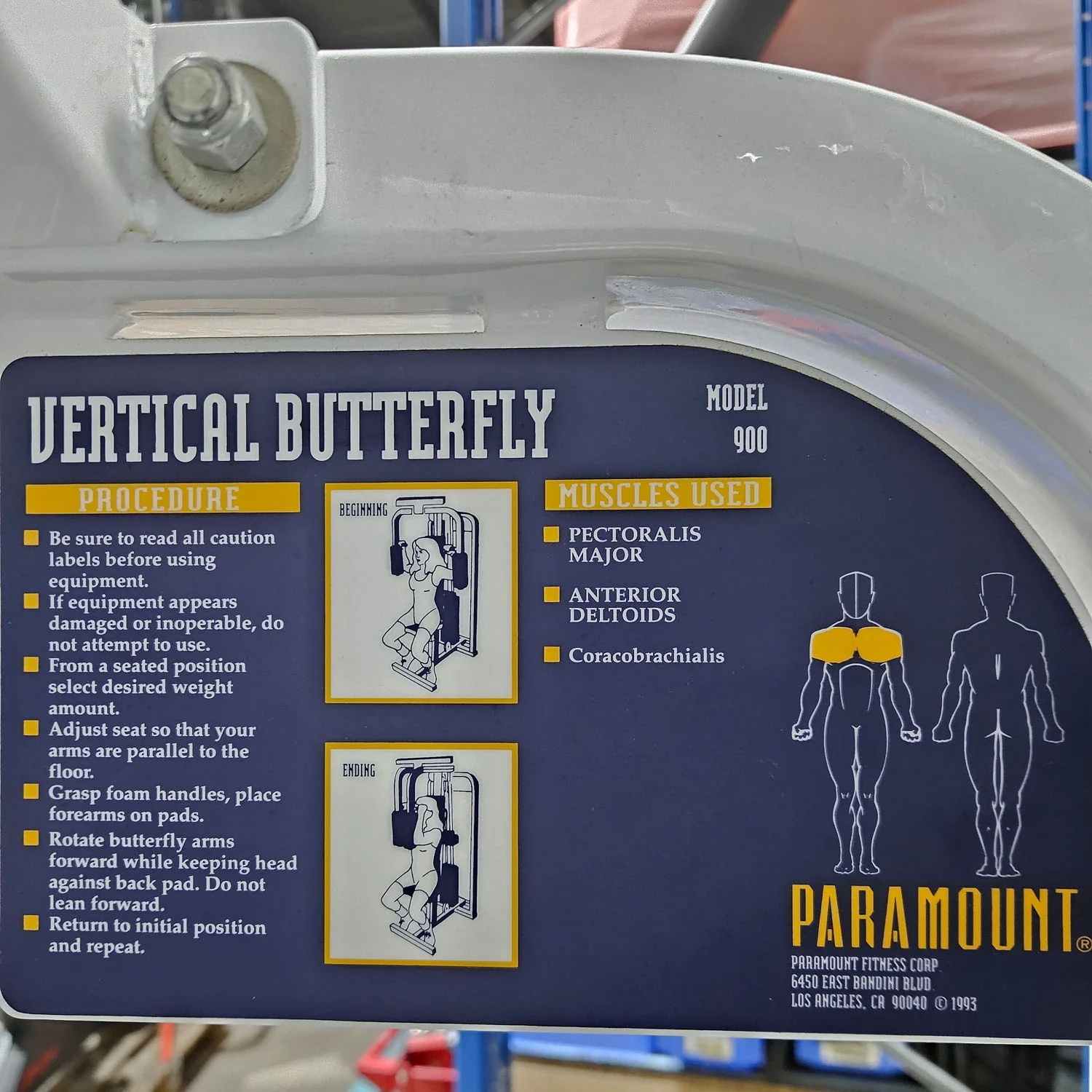 Paramount Vertical Butterfly Model 900 - Pectoral Fly, Pec Fly, Made in USA, Farbe Weiß, Polster Blau, gebraucht - geprüfter Zustand - Image 9