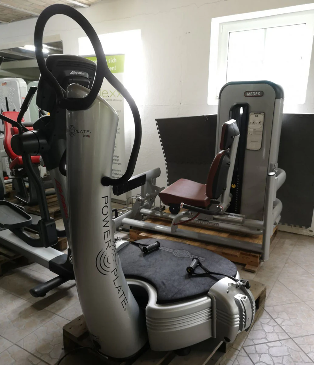 Power Plate Pro6 Vibrationsplatte, gebraucht - überholter Zustand - Image 2