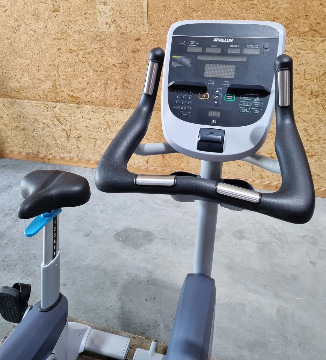 Precor 6 Cardioeräte im Set, nur 3 Jahre alt, neue Modelle, Laufband, AMT, Crosstrainer EFX, Ergometer, Recumbent etc, gebraucht - überholter Zustand - Image 18