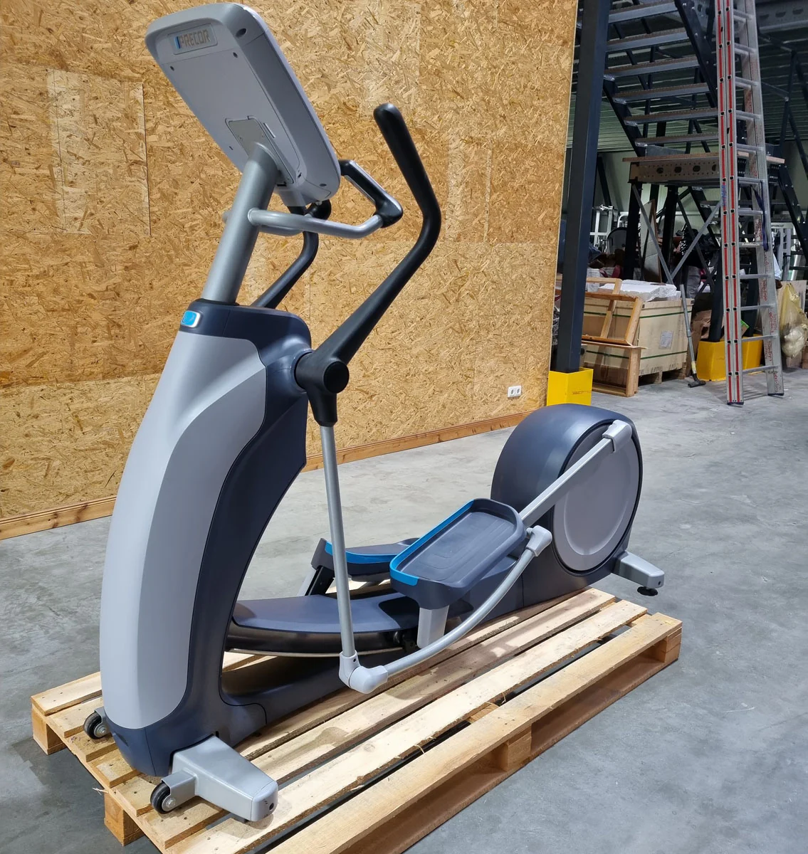 Precor 6 Cardioeräte im Set, nur 3 Jahre alt, neue Modelle, Laufband, AMT, Crosstrainer EFX, Ergometer, Recumbent etc, gebraucht - überholter Zustand - Image 22